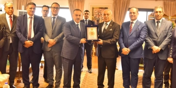 محافظ أسيوط يستقبل رئيس هيئة النيابة الإدارية خلال زيارته للمحافظة لافتتاح مقر جديد للهيئة 1 - جريدة المساء