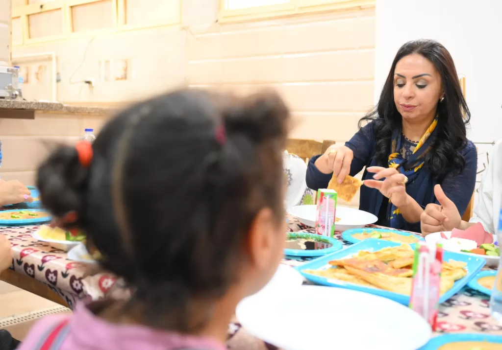 وزيرة التضامن تتفقد تجديدات مؤسسة الفتيات بالعجوزة.. وتتناول الإفطار مع الفتيات 20 - جريدة المساء