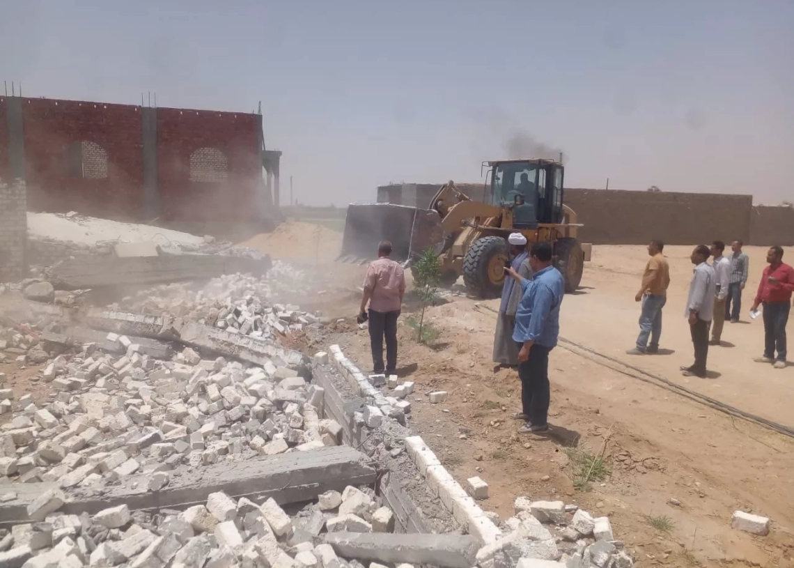 إزالة 23 حالة بناء مخالف بمركز أبوتشت 18 - جريدة المساء