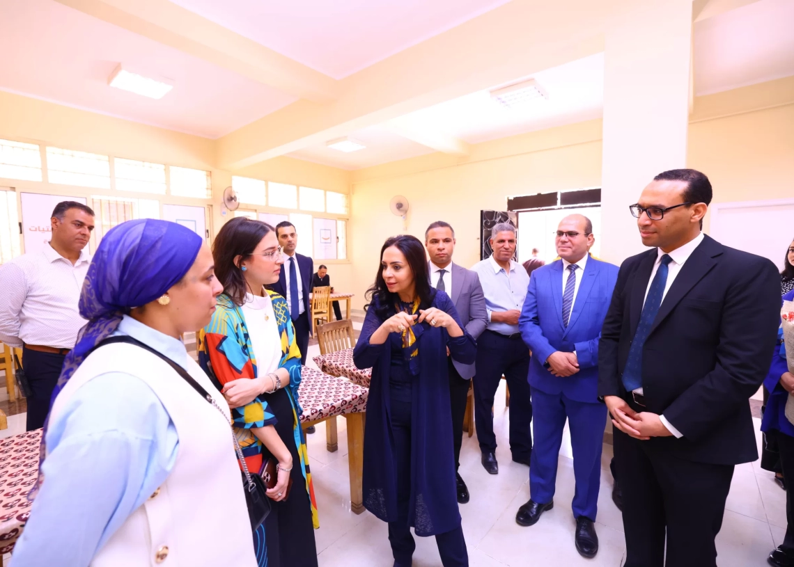 وزيرة التضامن تتفقد تجديدات مؤسسة الفتيات بالعجوزة.. وتتناول الإفطار مع الفتيات 18 - جريدة المساء