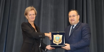 في ختام برنامج ريادة الأعمال بالمياه.. قنصوة: جامعة الإسكندرية تحتضن الابتكار وتحوّل التحديات إلى فرص 1 - جريدة المساء