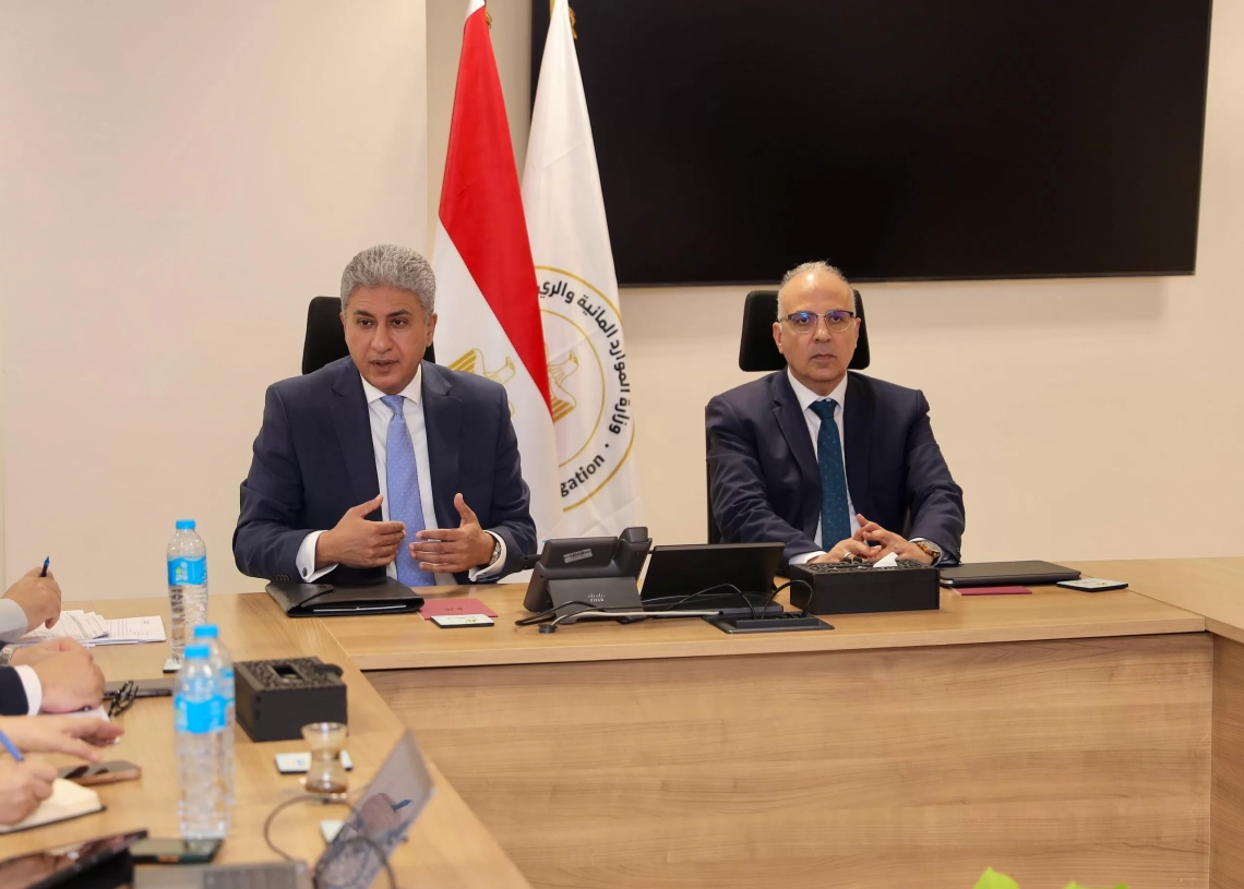 وزيرا السياحة والرى يبحثان إجراءات تسهيل تراخيص المشروعات السياحية.. المتعلقة بالمجارى المائية شريف فتحى : إزالة أى معوقات تواجه المستثمرين بالمناطق النيلية.. سويلم : تقديم كافة أشكال الدعم .. وفقاً للإشتراطات والقوانين المنظمة 17 - جريدة المساء