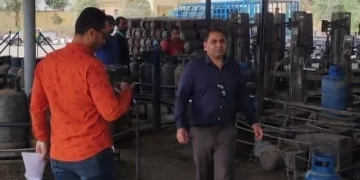 أسطوانة البوتاجاز ناقصة والتموين تتدخل: إحالة مصنع بالمنيا للنيا 1 - جريدة المساء