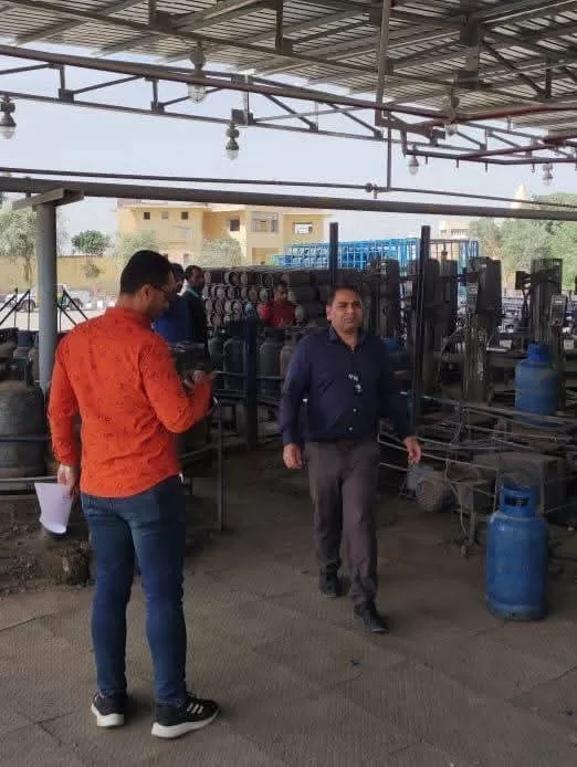 أسطوانة البوتاجاز ناقصة والتموين تتدخل: إحالة مصنع بالمنيا للنيا 19 - جريدة المساء