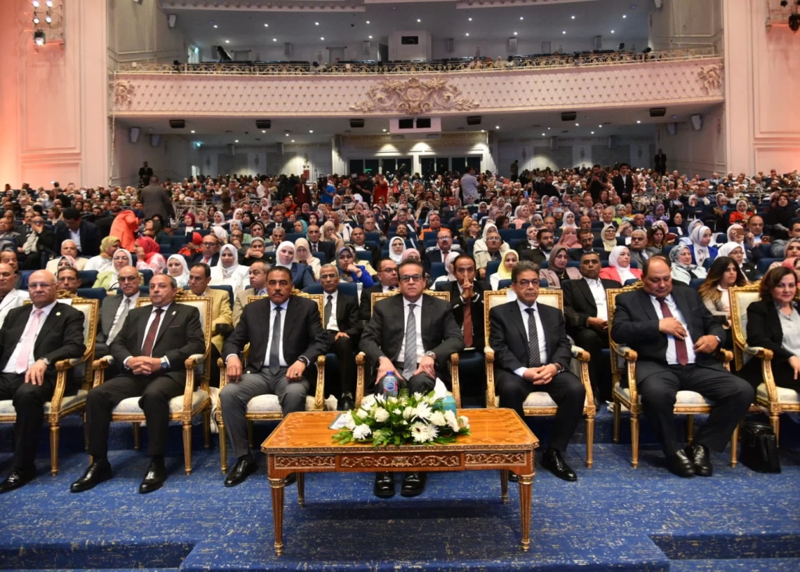 وزير الصحة في الاحتفال باليوم العالمي للطبيب البيطري : البيطريون يسهمون بشكل غير محدود في حماية صحة الحيوانات وضمان صحة الإنسان والحفاظ على البيئة 19 - جريدة المساء