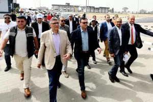 بالصور.. وزير الإسكان ومحافظ الجيزة يفتتحان المرحلة الأولى من محطة مياه الشرب بأوسيم 45 - جريدة المساء