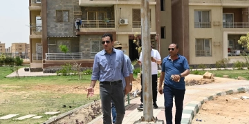 رئيس جهاز العاشر من رمضان يوجه بتسريع أعمال التطوير وتحسين البنية التحتية بمحور الإمام الشافعي ومناطق دار مصر 1 - جريدة المساء