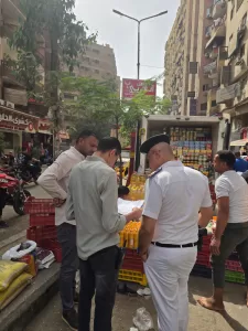 غلق وتشميع مطعم برجر يُدار بدون ترخيص بفيصل (صور) 35 - جريدة المساء