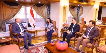 "التضامن" تعلن دعمًا ماليًا لطلاب سوهاج.. وتطلق شراكات جديدة لتأهيلهم لسوق العمل 1 - جريدة المساء