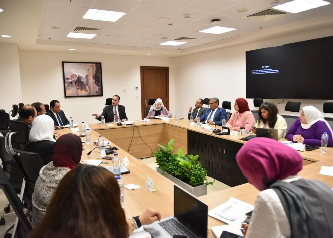 نائب وزير الصحة يتابع ميكنة خدمات الغسيل الكلوي ومشروع الرعايات والحضانات لضمان وصول المستلزمات الطبية للمريض بشكل أمن 19 - جريدة المساء