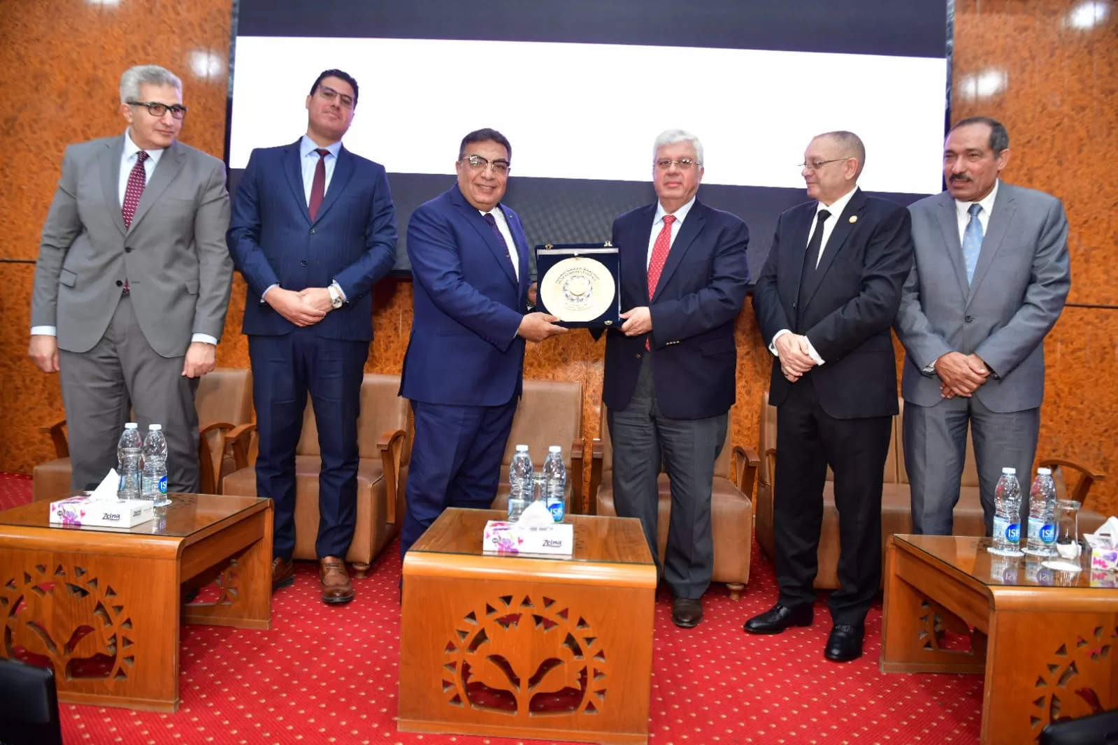 وزير التعليم العالي ومحافظ الدقهلية يشهدان اجتماع المجلس الأعلى للمعاهد العليا بأكاديمية الدلتا بالمنصورة 20 - جريدة المساء