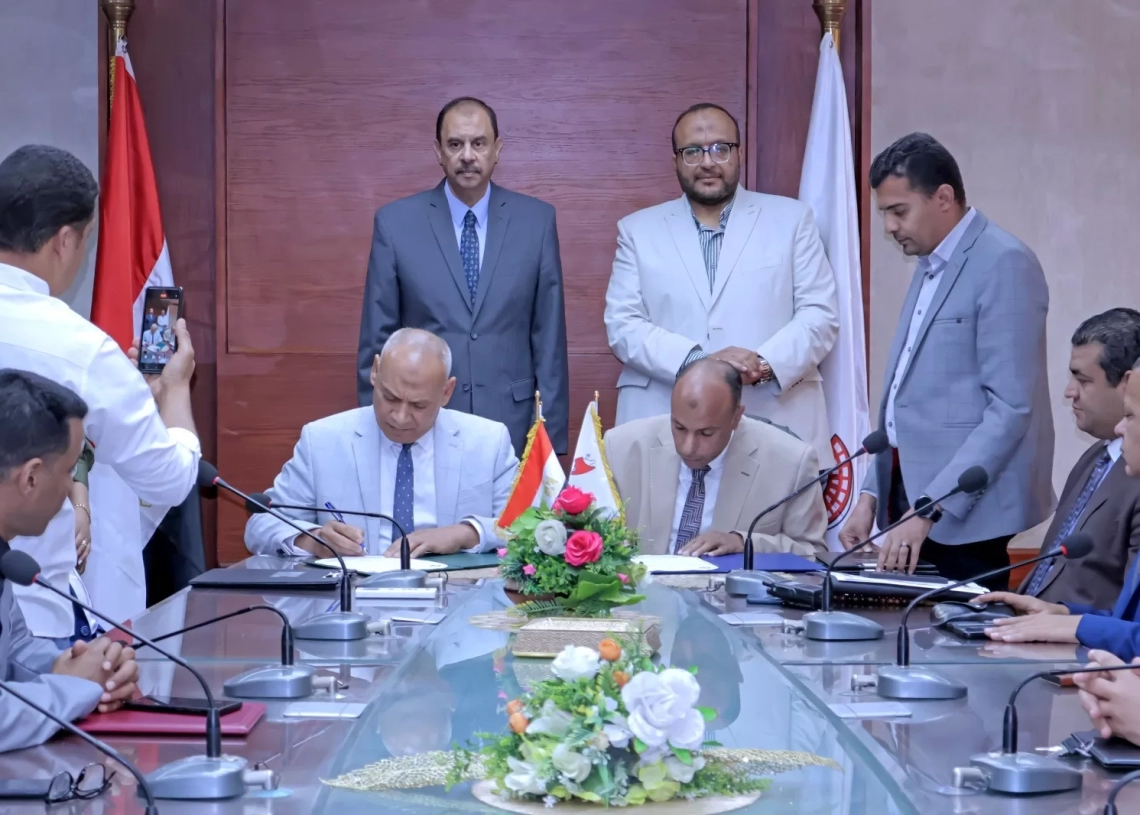 175 مليون جنيه استثمارات جديدة بسوهاج: المحافظ يشهد توقيع 5 بروتوكولات لاستغلال أصول غير مستغلة 19 - جريدة المساء