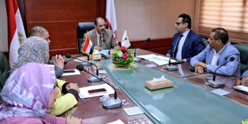 محافظ سوهاج يعقد اجتماعا لبحث عدد من الملفات بقطاع الصحة .. ويوجه بسرعة تشغيل المركز الطبي بحي الكوثر 1 - جريدة المساء