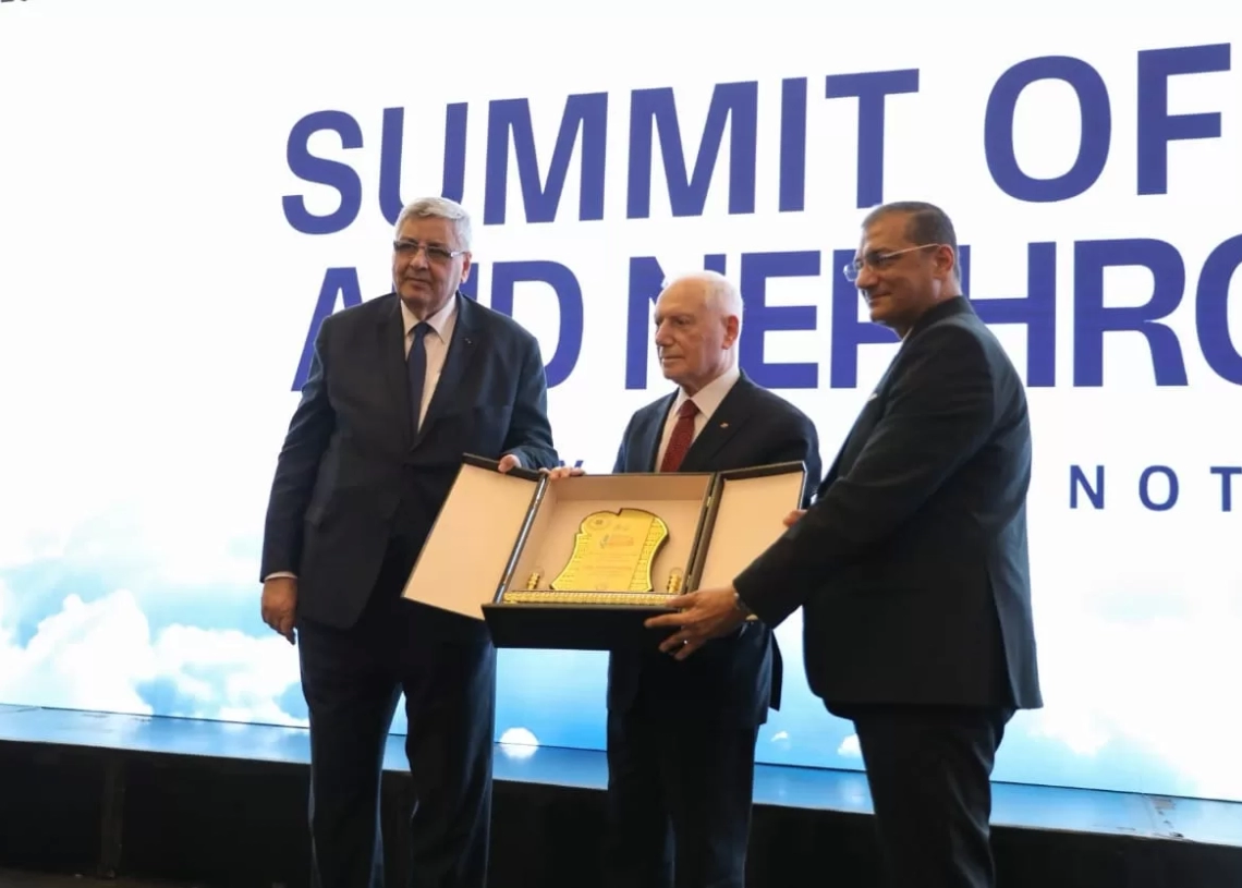 مؤتمر هيئة المستشفيات والمعاهد التعليمية ناقش أحدث الأساليب العلمية في زراعات الكلى، واستعراض الإنجازات المصرية والدولية فى هذا المجال 19 - جريدة المساء