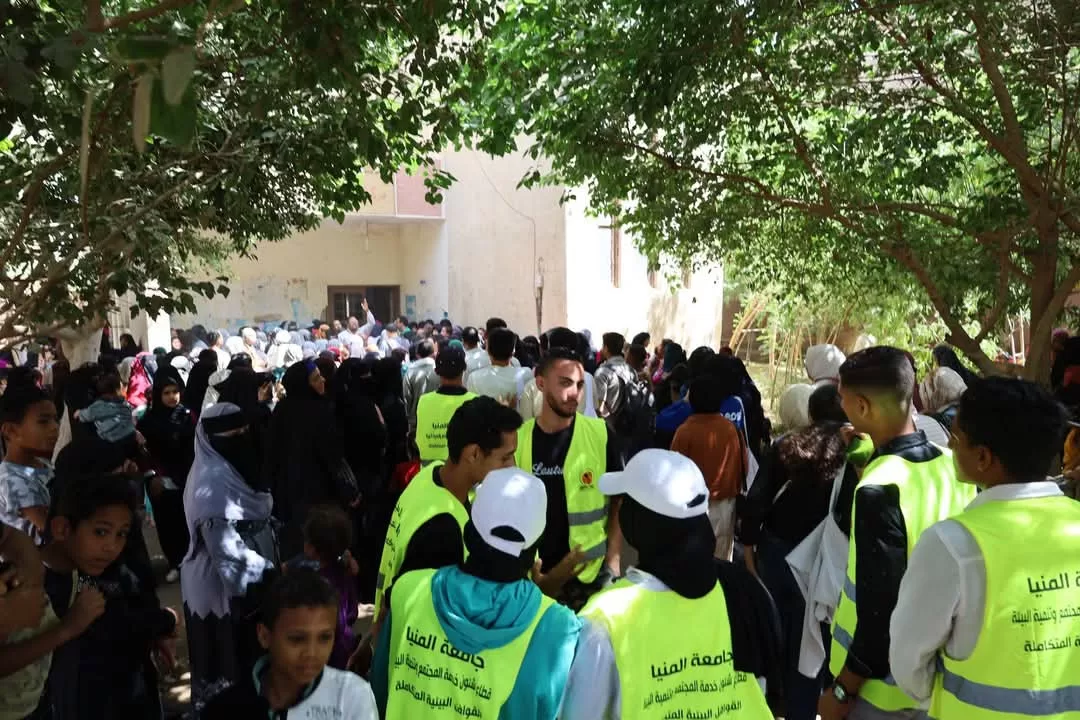 9 عيادات طبية و3 ندوات توعوية في قافلة جامعة المنيا المتكاملة بقرية الريرمون بملوي 20 - جريدة المساء