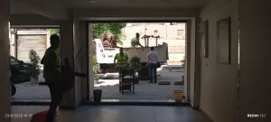 بالصور.. إزالة إشغالات لباعة جائلين ومقاهي مخالفة خلال حملة مكبرة بالدقي 25 - جريدة المساء