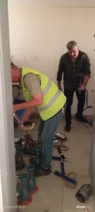 بالصور.. إزالة إشغالات لباعة جائلين ومقاهي مخالفة خلال حملة مكبرة بالدقي 37 - جريدة المساء