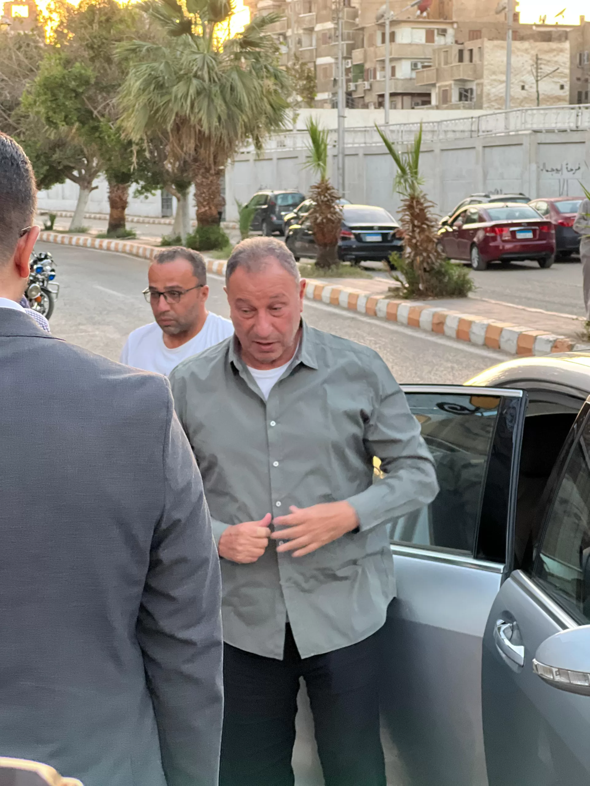 دموع "بيبو" في قنا.. الخطيب يتلقى عزاء شقيقته وسط جموع المحبين 105 - جريدة المساء