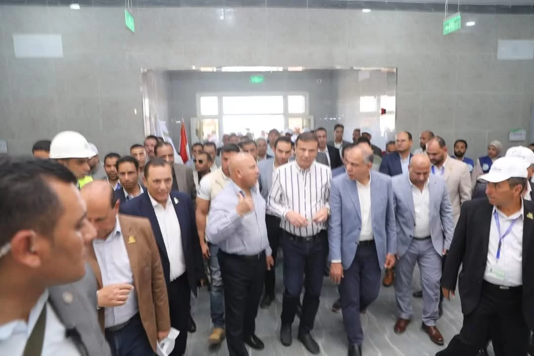 وزير الصناعة والنقل يتفقد الخط الثاني للقطار الكهربائي السريع ومنطقة وادي سريرية الصناعية في المنيا 23 - جريدة المساء