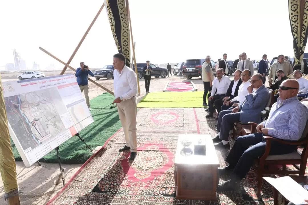 وزير الصناعة والنقل يتفقد الخط الثاني للقطار الكهربائي السريع ومنطقة وادي سريرية الصناعية في المنيا 25 - جريدة المساء