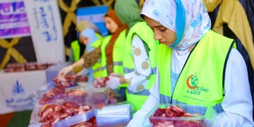 صناع الخير تعلن توزيع كرتونة مواد غذائية بجانب لحوم الأضاحي لكل مستفيد  1 - جريدة المساء