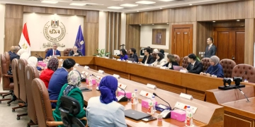 رئيس هيئة الدواء المصرية.. استقبل وفدًا جزائريًا رفيع المستوى للاطلاع على التجربة التنظيمية الرائدة وتعزيز العلاقات المصرية الجزائرية في القطاع الطبي 1 - جريدة المساء