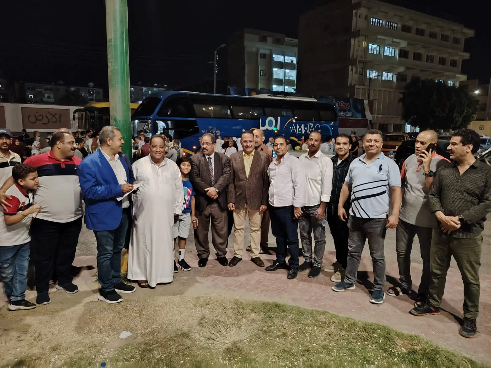 دموع الفرح تودع الحجاج من كورنيش المنيا إلى بيت الله الحرام 27 - جريدة المساء