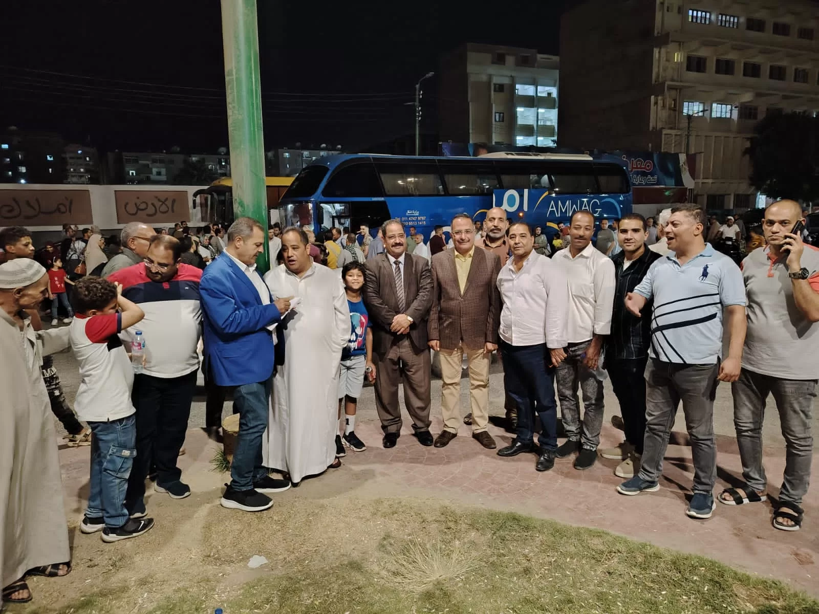 دموع الفرح تودع الحجاج من كورنيش المنيا إلى بيت الله الحرام 21 - جريدة المساء