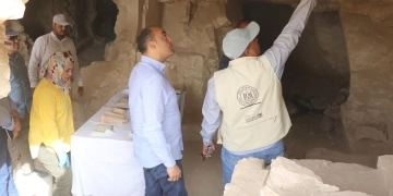 الكشف عن 3 مقابر جديدة بالأقصر لكبار المسئولين..من عصر الدولة الحديثة.. شريف فتحى : إنجاز علمي وأثرى.. يعزز مكانة مصر على خريطة السياحة الثقافية العالمية 2 - جريدة المساء الكشف عن 3 مقابر جديدة بالأقصر لكبار المسئولين..من عصر الدولة الحديثة.. شريف فتحى : إنجاز علمي وأثرى.. يعزز مكانة مصر على خريطة السياحة الثقافية العالمية 1 - جريدة المساء
