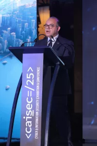 د. محمد فريد رئيس الهيئة العامة للرقابة المالية : الذكاء الاصطناعي ضروري في تطوير القطاع المالي بما يتناسب مع تحديات الأمن السيبراني الراهنة 20 - جريدة المساء