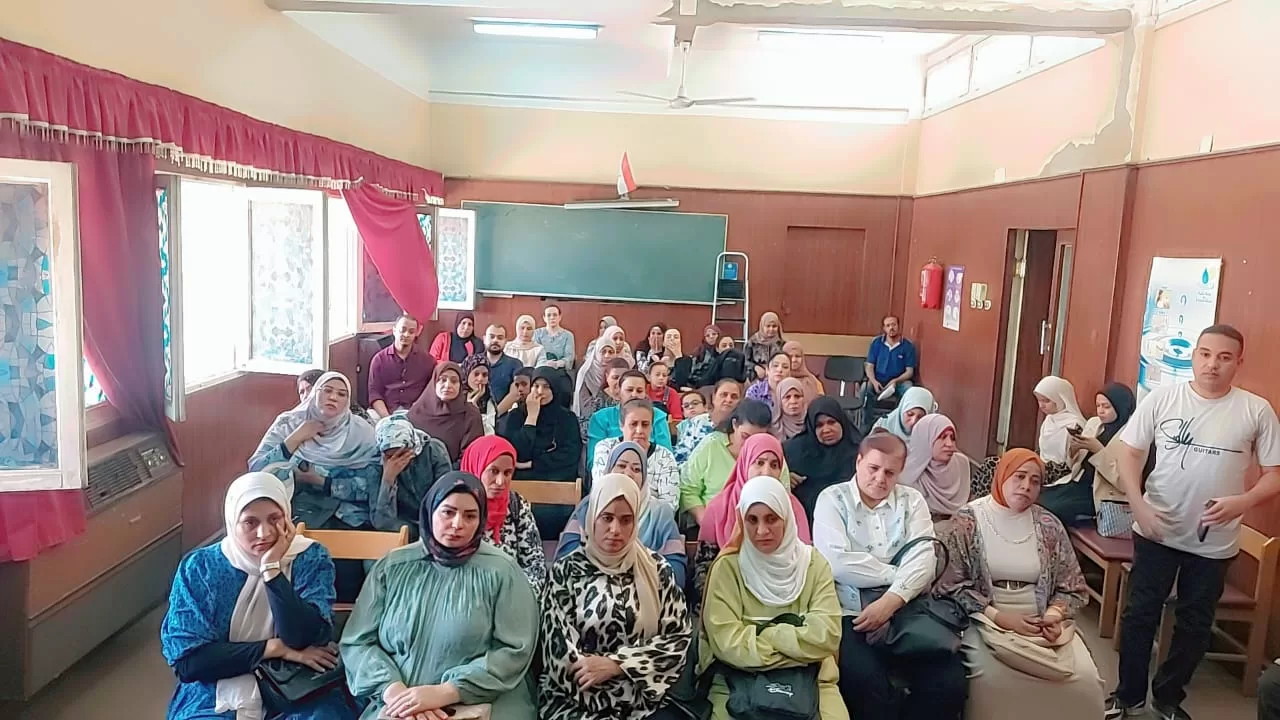 "التخلص الآمن من مخلفات الأضاحي".. ندوة بمجمع إعلام قنا 34 - جريدة المساء "التخلص الآمن من مخلفات الأضاحي".. ندوة بمجمع إعلام قنا 33 - جريدة المساء