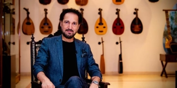 نصير شمة يغني لبغداد ولوحاته تتحول لتصميمات عالمية 1 - جريدة المساء