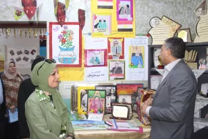 وكيل وزارة التعليم بالجيزة يكرم "معلمة" بسبب الجمال 25 - جريدة المساء