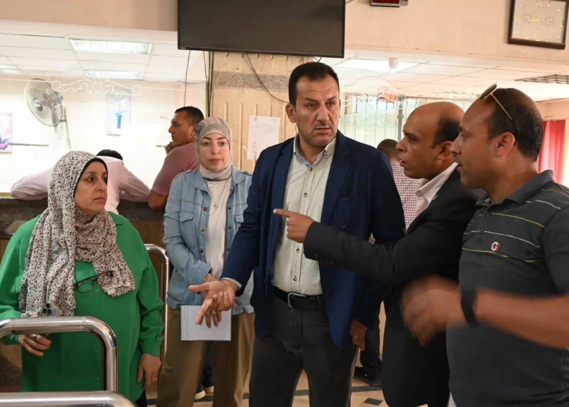 رئيس جهاز العاشر من رمضان: "حُسن معاملة المواطن أساس جودة الأداء".. جولة ميدانية لتعزيز كفاءة الخدمات الحكومية بالمركز التكنولوجي 17 - جريدة المساء