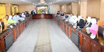 الفيوم تتحرك نحو التنمية الشاملة.. اجتماع موسع برئاسة المحافظ لاستغلال الفرص الاستثمارية وتعظيم الموارد المحلية 1 - جريدة المساء