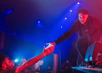 زياد ظاظا يشعل أولى حفلاته بأوروبا وسط جمهور عربي أوروبي  21 - جريدة المساء