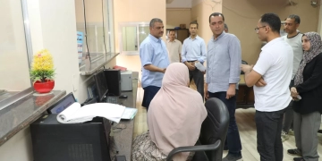 "النمر" يتابع انتظام العمل بالمركز التكنولوجي والحالة العامة للنظافة والإشغالات.. بشبين الكوم 1 - جريدة المساء