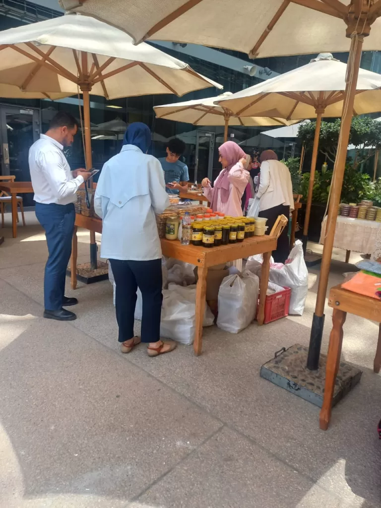 التضامن تنظم معرض "ديارنا للحرف اليدوية والتراثية" ببنك الإمارات دبي 22 - جريدة المساء