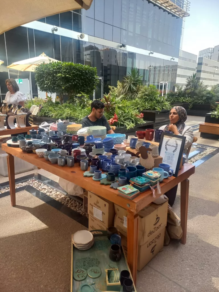 التضامن تنظم معرض "ديارنا للحرف اليدوية والتراثية" ببنك الإمارات دبي 20 - جريدة المساء