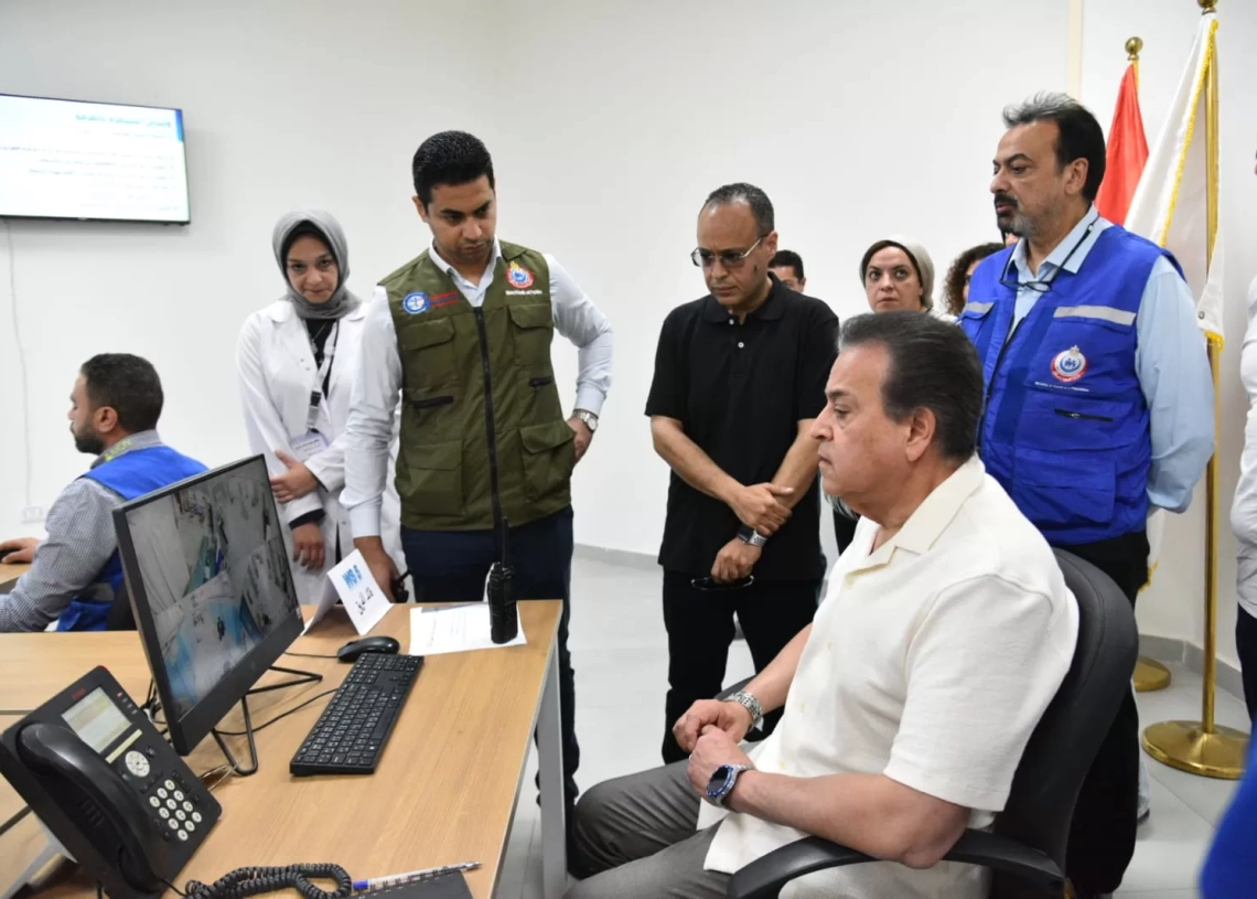 وزير الصحة تفقد مستشفى الحمام المركزي بمحافظة مطروح ووجه بتزويد أماكن الانتظار بعيادات المستشفى والعمل على راحة المرضى 17 - جريدة المساء