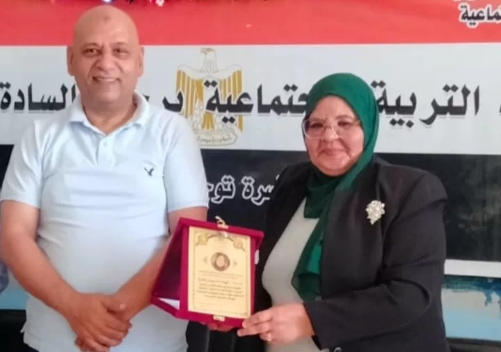 تكريم إلهام نافع.. رائدة العمل الاجتماعي بالإسماعيلية تواصل مسيرة العطاء بعد التقاعد 18 - جريدة المساء