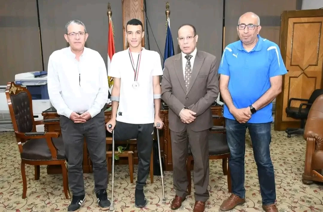 جامعة القناة تكرّم عبدالرحمن فاضل الفائز بثاني بطولة الجمهورية لتنس الطاولة 18 - جريدة المساء جامعة القناة تكرّم عبدالرحمن فاضل الفائز بثاني بطولة الجمهورية لتنس الطاولة 17 - جريدة المساء