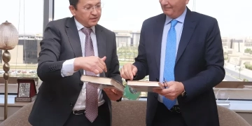 وزير الزراعة يبحث مع سفير اوزبكستان بالقاهرة تعزيز أوجه التعاون في المجال الزراعي 1 - جريدة المساء