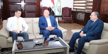 وزير الزراعة يبحث مع محافظ الوادي الجديد ملفات التعاون المشترك 1 - جريدة المساء