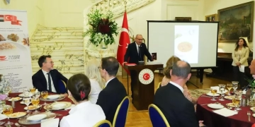 السفير صالح موطلو:توجد روابط تاريخية مشتركة وتشابهات مهمة بين المطبخين التركة والمصرى 1 - جريدة المساء