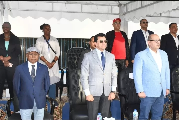 صبحي وادريس يفتتحان البطولة الإفريقية للسباحة للناشئين 17 - جريدة المساء