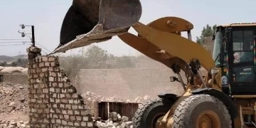 محافظ أسوان يوجه لتكثيف الجهود لإزالة التعديات على أراضى الدولة ضمن المرحلة الأولى للموجه الـ 26 1 - جريدة المساء