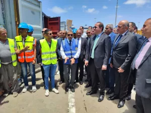 وزير المالية.. فى جولة ميدانية بميناءي الدخيلة والإسكندرية 20 - جريدة المساء