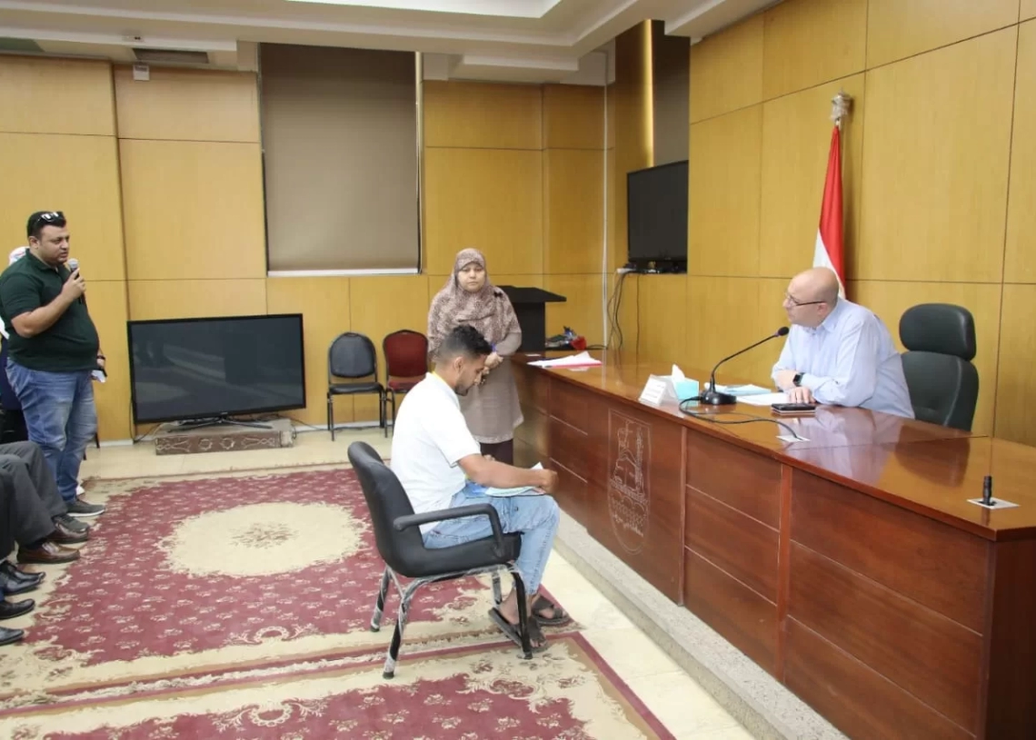 اللقاء  الأسبوعي لمحافظ بني سويف : ـــــ  إعانة عاجلة من المحافظة"وأخرى  ممتدة  6 أشهر من التضامن"لحالتين إنسانيتين منهما أم لــ 3  أطفال أكفاء من ذوي البصيرة 19 - جريدة المساء