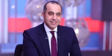 المستشار محمود فوزى وزير الشئون النيابية والقانونية